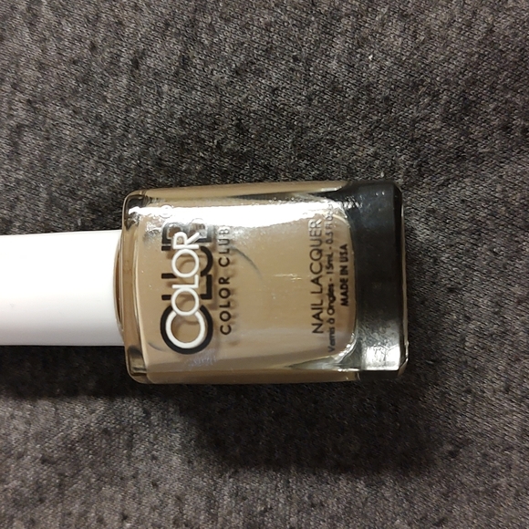 Color Club - Picture 3 of 3